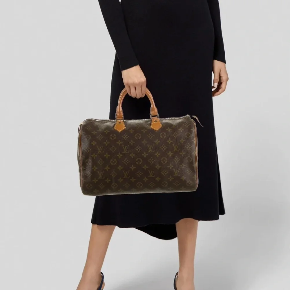 Louis Vuitton speedy 35 ($750 private) - Picture 3 of 11